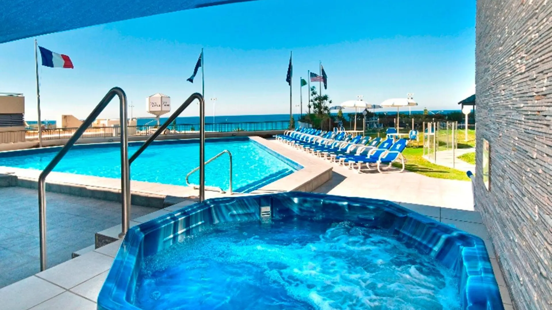 *** Aparthotel Surfers International Apartments Gold Coast Australia