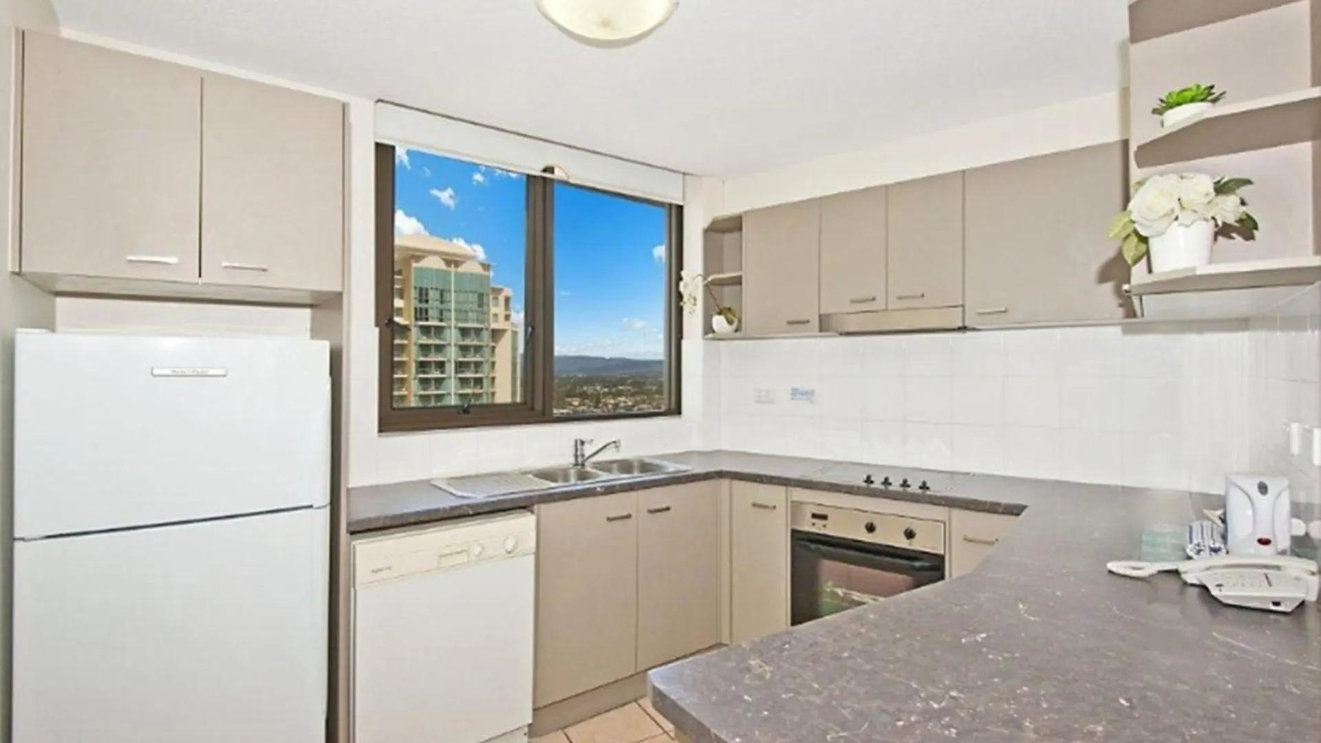 Surfers International Apartments Gold Coast