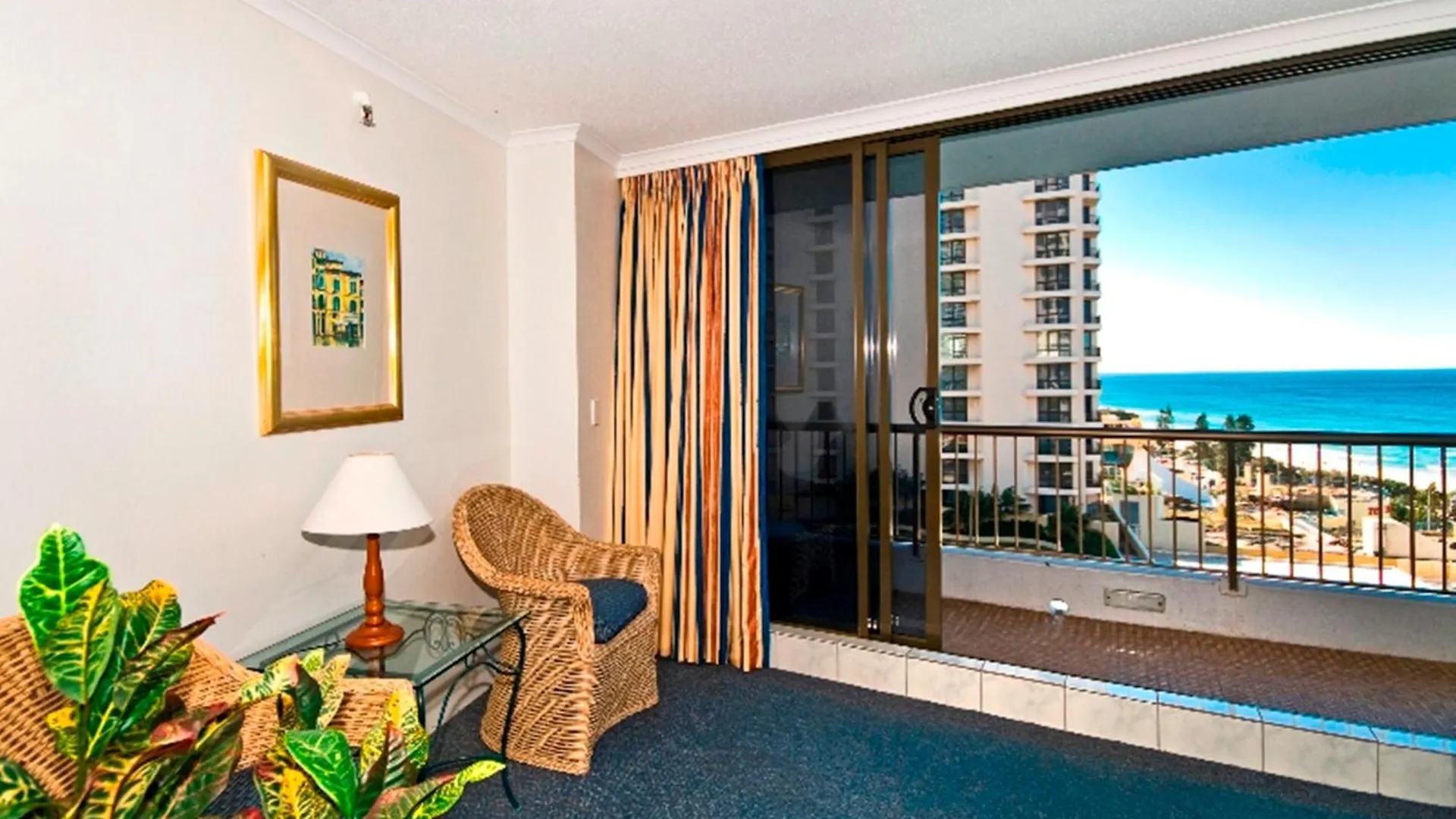 Aparthotel Surfers International Apartments Gold Coast