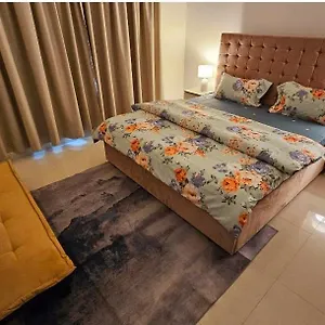 https://splendid-private-rooms-near-airport.sharjah-hotels.com