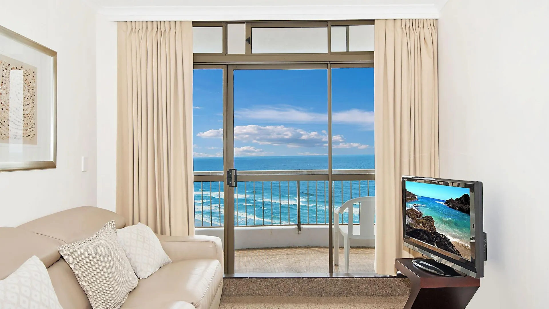 *** Aparthotel Surfers International Apartments Gold Coast Australia